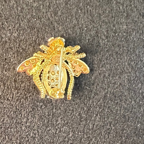 JOAN Rivers Rhinestone Bumblebee Brooch Pin - Picture 6 of 6